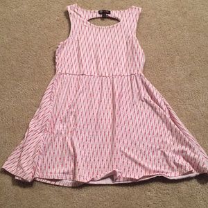 Cute pink spotted dress!